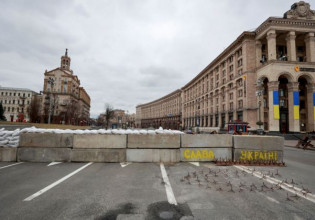 Πόλεμος στην Ουκρανία: Η ρωσική «παρέλαση» εξελίσσεται σε αιματηρή καταιγίδα