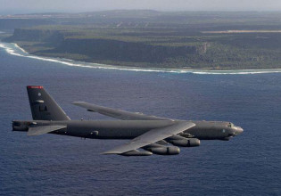 Πόλεμος στην Ουκρανία: Αμερικανικά βομβαρδιστικά πέταξαν πάνω από την Ελλάδα