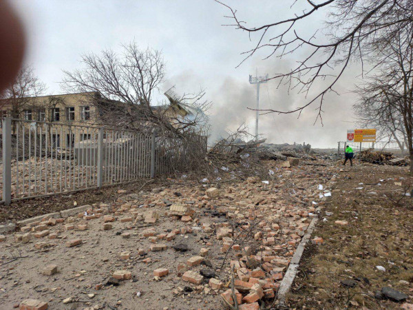 Ουκρανία: Καταστράφηκε το αεροδρόμιο στη Βινίτσια μετά τον ρωσικό βομβαρδισμό – Τι καταγγέλλει το Κίεβο