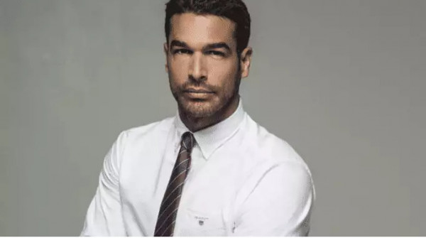 Αναδιώτης: Για να νιώθει καλά ένας άνδρας πρέπει… να αφήνει τη γυναίκα του παραπάνω στο σπίτι