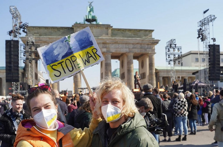 Η ειρήνη, η απάντηση και η ερώτηση