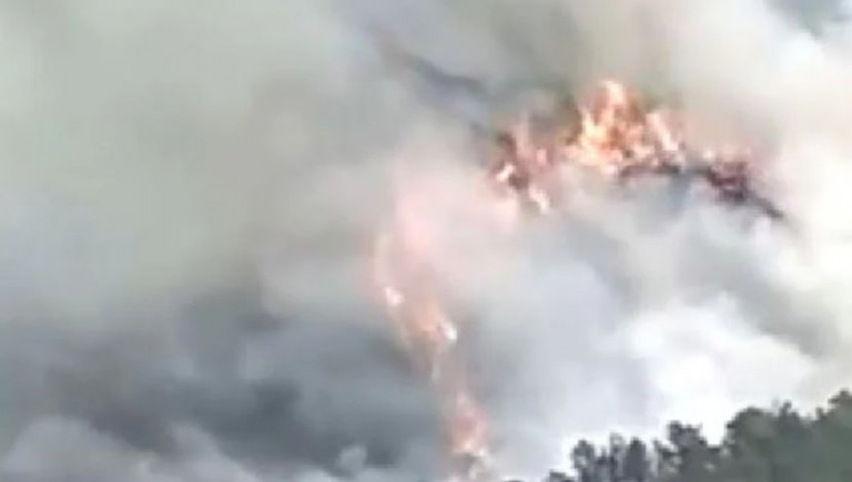 Κίνα: Η στιγμή που πέφτει το Boeing 737 στην επαρχία Γκουανγκσί