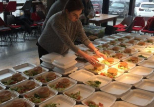 Ουκρανία: Εστιατόρια παρέχουν δωρεάν γεύματα