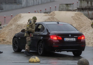 Πόλεμος στην Ουκρανία: Οι Έλληνες πρόσφυγες πέρασαν τα σύνορα με τη Μολδαβία