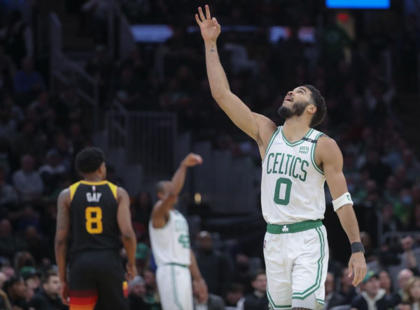 NBA: Οι ασταμάτητοι Σέλτικς διέλυσαν τους Τζαζ, νίκη για τους Σανς