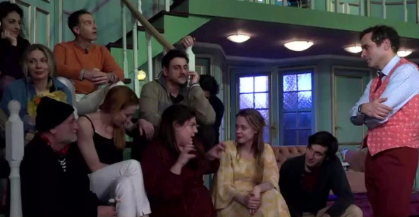 Το Σώσε: Οι πρωταγωνιστές περιγράφουν ευτράπελα και γκάφες που έχουν ζήσει επί σκηνής