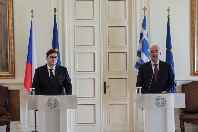 Έλληνας ΥΠΕΞ: Καταβάλλουμε κάθε προσπάθεια για την προστασία της ομογένειάς μας στην Ουκρανία