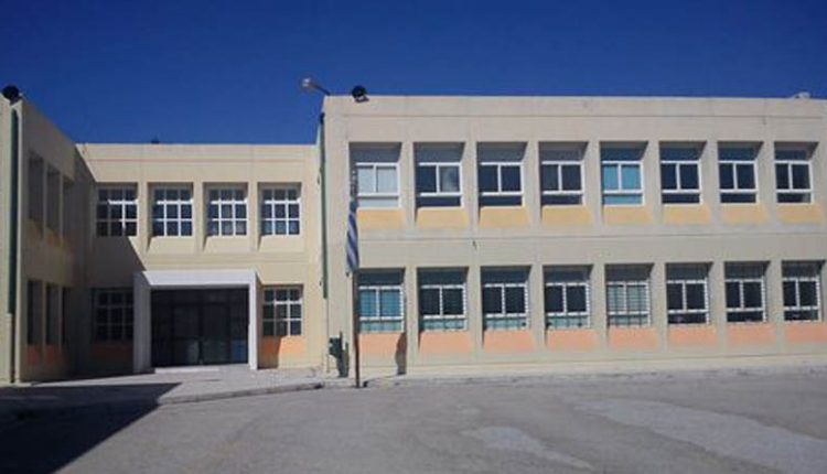 Γέρακας: Μαθητής πήγε στο σχολείο του με αεροβόλο – Καταγγελίες ότι δεχόταν bullying