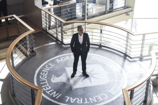 Θεσσαλονίκη: Το δημαρχείο μεταμορφώθηκε σε… στρατηγείο της CIA