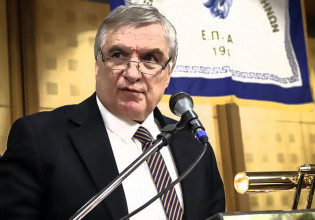 Στη… σέντρα βγάζει ο Αυγενάκης την ΕΠΟ για την «γκάφα» ολκής των Δημητρίου – Φιλιππούση: «Η παράγραφος έχει ψηφιστεί από το 1999»