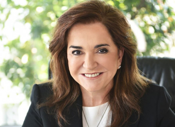 Ντόρα Μπακογιάννη: Τρυφερή φωτογραφία με την εγγονή της για την ονομαστική τους γιορτή