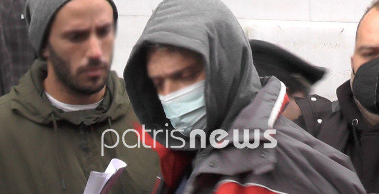 Ανδραβίδα: «Πήγα στο σπίτι να ταΐσω τον σκύλο αλλά… τσακωθήκαμε και τους σκότωσα»