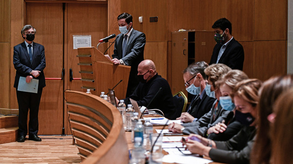 Κοροναϊός: Live η ενημερωτική εκδήλωση της ιατρικής σχολής του ΕΚΠΑ για την πανδημία