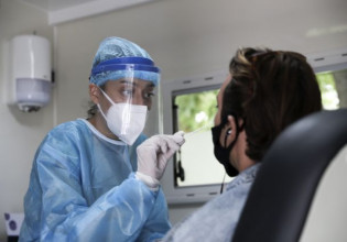 Κοροναϊός: 23.106 κρούσματα σήμερα, 338 διασωληνωμένοι και 53 θάνατοι