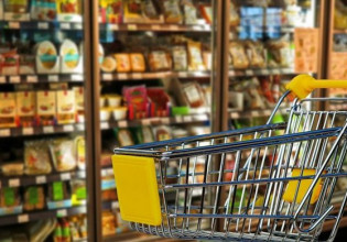 ΙΕΛΚΑ: Πόσα χρήματα κερδίζουν τον χρόνο οι καταναλωτές από τις προσφορές των σούπερ μάρκετ