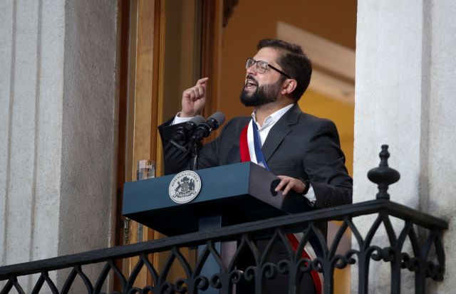 Χιλή: Ορκίστηκε ο νεότερος σε ηλικία πρόεδρος της χώρας – Αριστερός και πρώην ηγέτης των φοιτητών