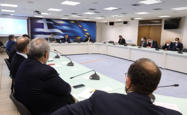 Γεωργιάδης: Εγκαινιάστηκε η συνεργασία με τους εκπροσώπους της βιομηχανίας για να προχωρήσουμε γρηγορότερα στις ΑΠΕ