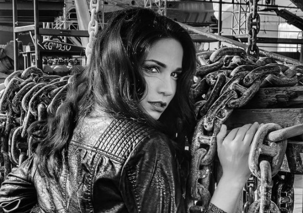 Κατερίνα Γερονικολού: «Λάθος να ξεχνάμε τον θάνατο όταν ζούμε, είναι μέρος της ζωής»