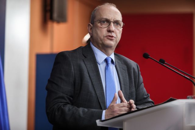 Οικονόμου: Ο πόλεμος στην Ουκρανία δικαιώνει τις επιλογές της κυβέρνησης – Θετική η στάση της αντιπολίτευσης