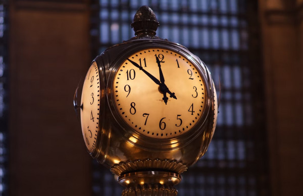 Τέλος η χειμερινή ώρα στις ΗΠΑ – Τι έδειξαν έρευνες για την επικράτηση της θερινής