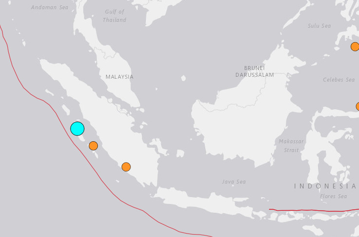 Ινδονησία: Ισχυρός σεισμός 6,8 Ρίχτερ έπληξε τη δυτική ακτής της Σουμάτρας