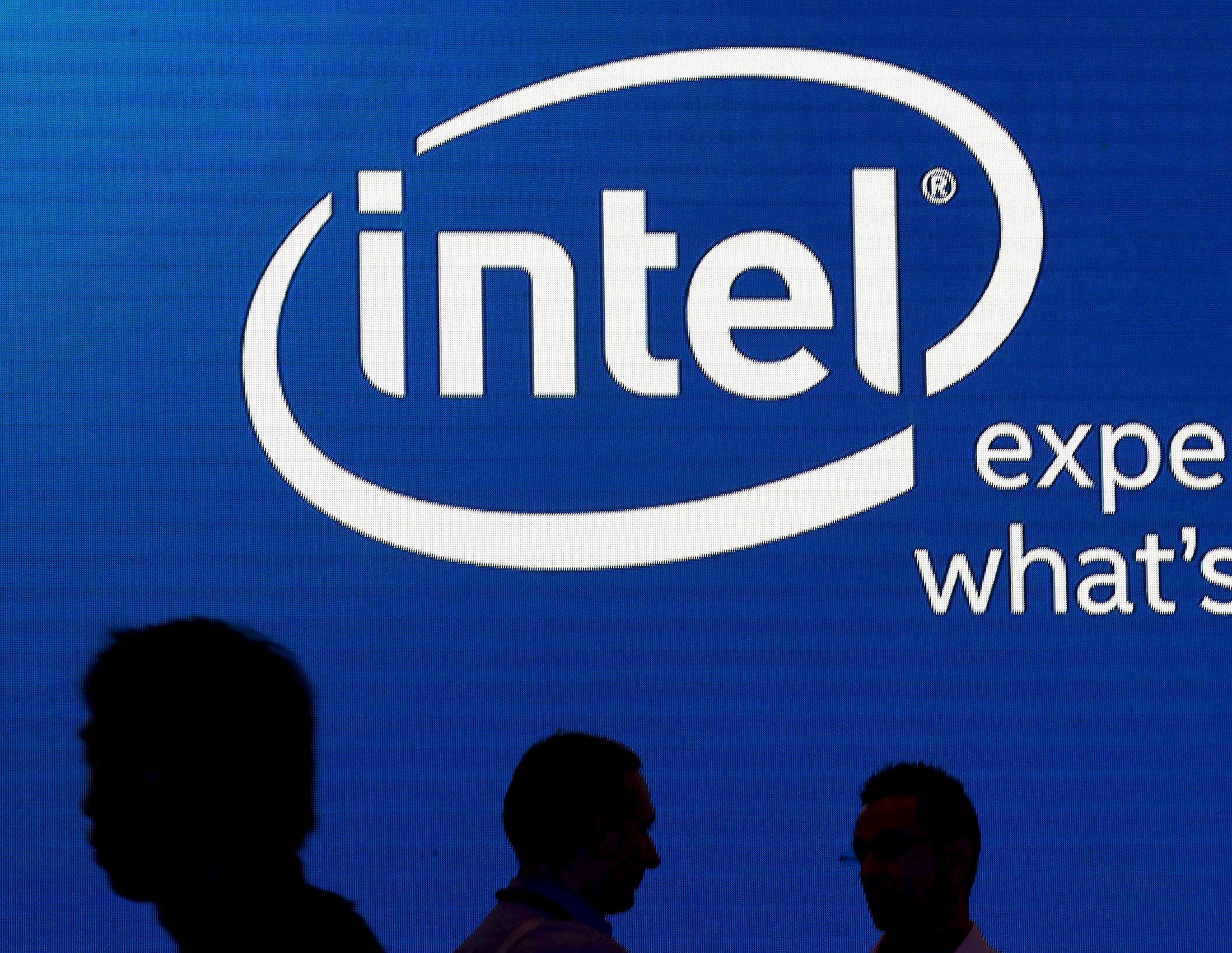 Intel com. Логотип Интел. Intel новый логотип. Интел логотип 2021. Intel 12.
