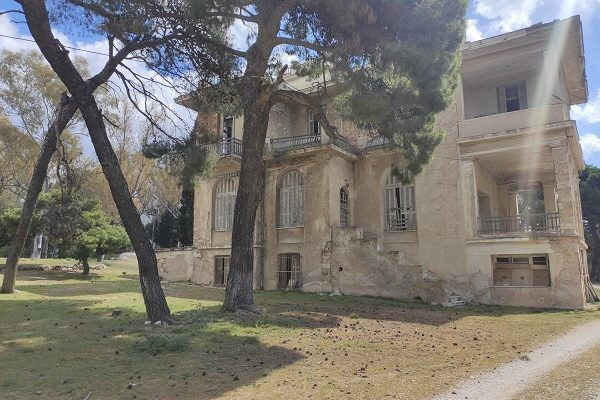 «Δήμος έχει συμφωνήσει για το αντίτιμο της αγοράς του κτήματος με δικαιούχους, οι οποίοι δεν βρίσκονται εν ζωή»