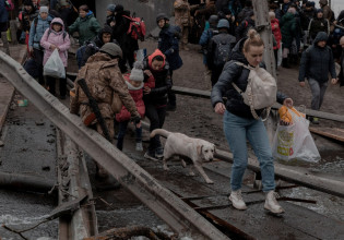 Ουκρανία: Περισσότεροι από 1,5 εκατομμύριο πρόσφυγες έχουν εγκαταλείψει τη χώρα, σύμφωνα με τον ΟΗΕ