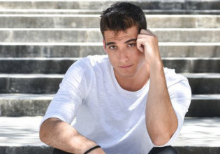 Γιώργος Κακοσαίος: «Η Δέσποινα Βανδή μου γνώρισε την κόρη της, μπορεί να…»