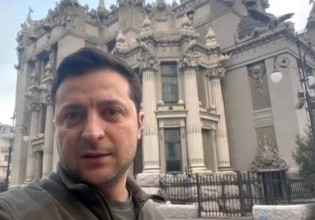 Βολοντίμιρ Ζελένσκι: Βγαίνει από green room; – Οι φωτογραφίες που έβαλαν το Twitter σε υποψίες