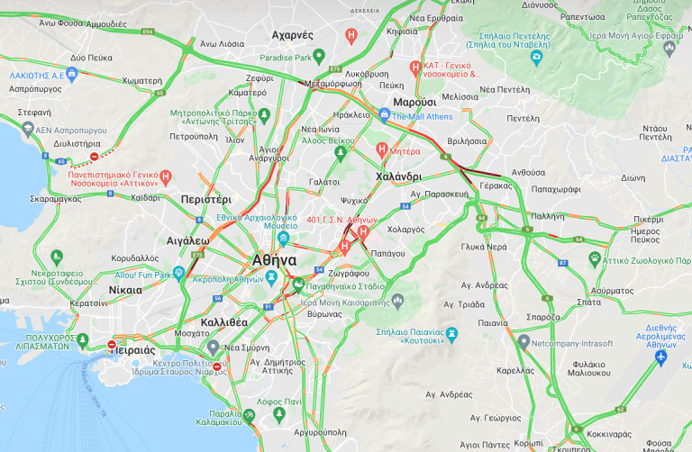 Κίνηση: Μποτιλιάρισμα σε Κηφισό και Αττική οδό λόγω καραμπόλας