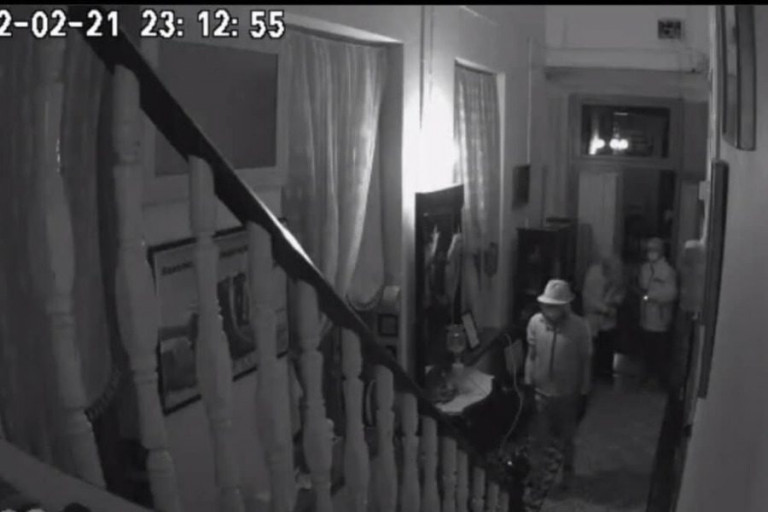 Μυτιλήνη: Ήταν στην Αυστραλία και έβλεπε τους διαρρήκτες να αδειάζουν το σπίτι της