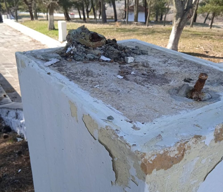 Λαγκαδάς: Εκλάπησαν από αγνώστους δέκα προτομές ηρώων