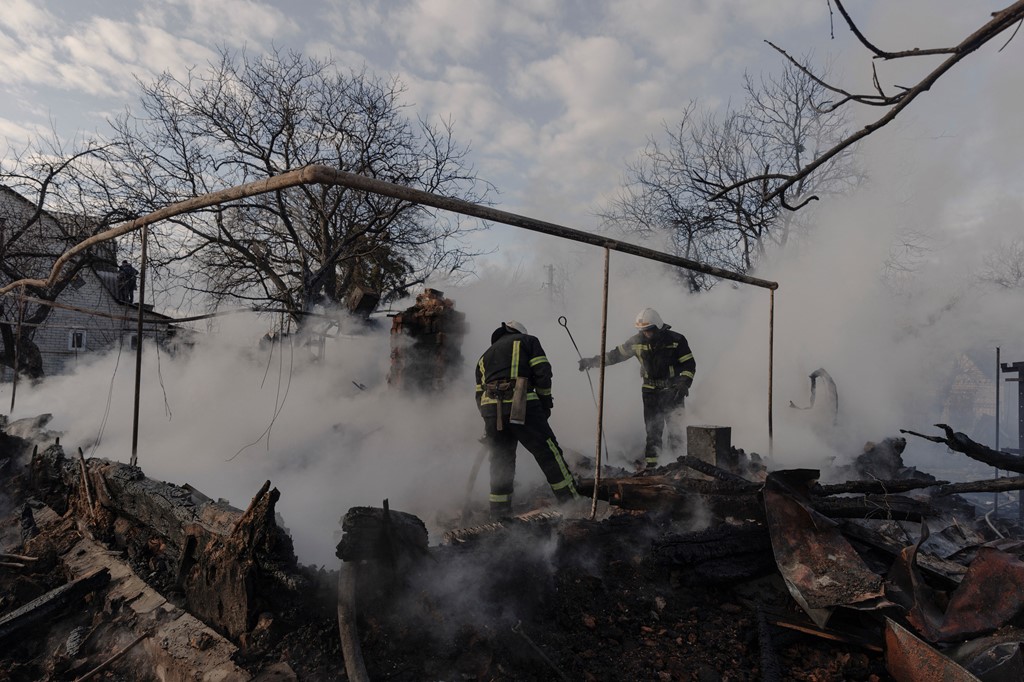 Ουκρανία: Νέο πυραυλικό χτύπημα στο Χάρκοβο με ένα νεκρό και τραυματίες - «Σοβαρή η απειλή στο Κίεβο»