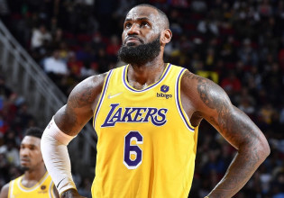 Σόου ΛεΜπρόν με 50άρα κόντρα στους Γουίζαρντς – Σπουδαίο διπλό των Ράπτορς στο Φοίνιξ