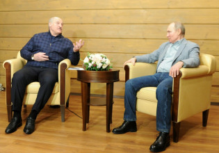 Πόλεμος στην Ουκρανία: Ο Λουκασένκο «ανέλαβε» την ηλεκτροδότηση του πυρηνικού σταθμού στο Τσερνόμπιλ