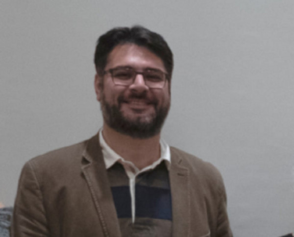 Ανδρουλάκης: Φτάνει αύριο στην Αθήνα ο Έλληνας πρόξενος στην Μαριούπολη