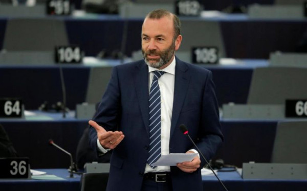 Ε.Ε: Η Ουκρανία είναι ευπρόσδεκτη ανέφερε ο επικεφαλής της ΚΟ του ΕΛΚ Μάνφρεντ Βέμπερ