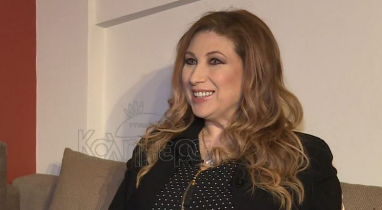 Μαντώ: «Δέχομαι φλερτ στα social media από νεότερους άνδρες»