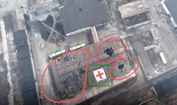 Ουκρανία: Κτίριο του Ερυθρού Σταυρού έγινε στόχος ρωσικών βομβαρδισμών στη Μαριούπολη