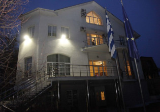 Ουκρανία: Δεν επιβεβαιώνονται οι πληροφορίες για χτύπημα στο ελληνικό προξενείο στη Μαριούπολη