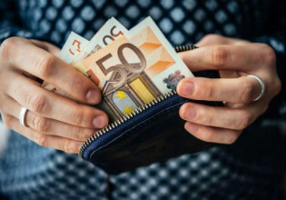 Μέτρα στήριξης: Δίχτυ προστασίας με 9+2 παρεμβάσεις της κυβέρνησης για την ακρίβεια