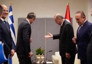 Συνάντηση Μητσοτάκη – Ερντογάν: Στη σκιά του πολέμου στην Ουκρανία το κρίσιμο τετ α τετ