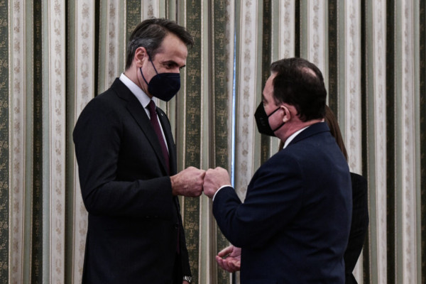 Αύριο στις 13:00 η σύσκεψη στο Μαξίμου υπό τον Μητσοτάκη για την επάρκεια προϊόντων στην αγορά