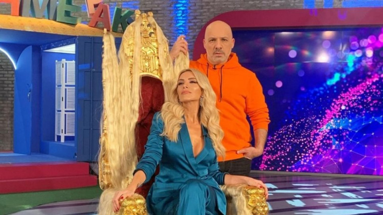 Νίκος Μουτσινάς: «Τρολάρει» την Κατερίνα Καινούργιου για τις τρέσες