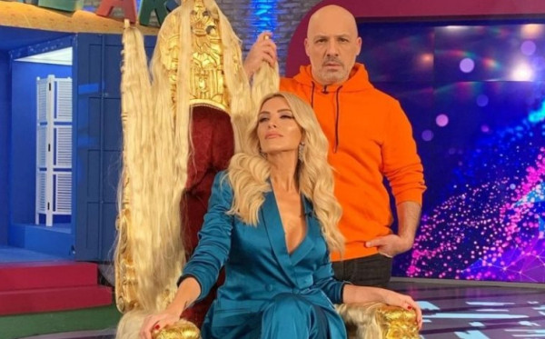 Νίκος Μουτσινάς: «Τρολάρει» την Κατερίνα Καινούργιου για τις τρέσες