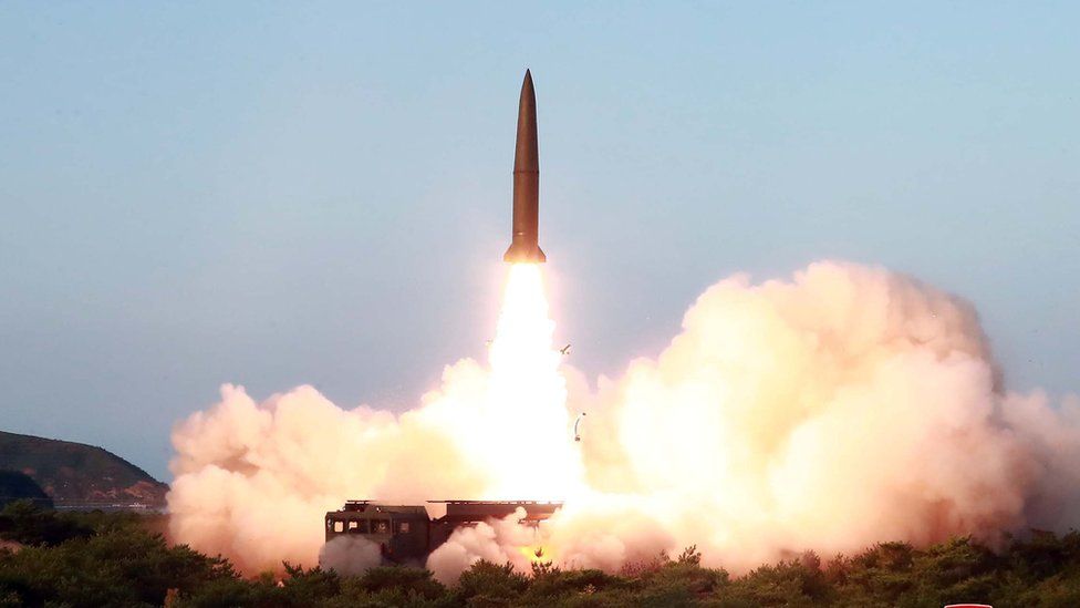 Βόρεια Κορέα: Προχώρησε σε νέα πυραυλική δοκιμή – Τι φοβούνται οι αναλυτές