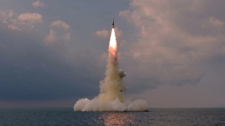 Η Βόρεια Κορέα εκτόξευσε βαλλιστικό πύραυλο - Έπεσε ανοιχτά της Ιαπωνίας