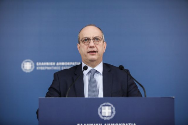 Οικονόμου: Ανεύθυνη και καιροσκοπική η αντιπολίτευση Τσίπρα