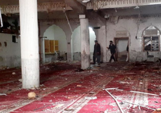 Πακιστάν: Τουλάχιστον 30 νεκροί από επίθεση σε τέμενος στην Πεσαβάρ